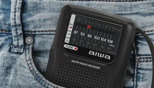 AIWA POCKET RADIO WITH EARPHONES BLACK
