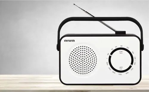 AIWA PORTABLE RADIO WHITE
