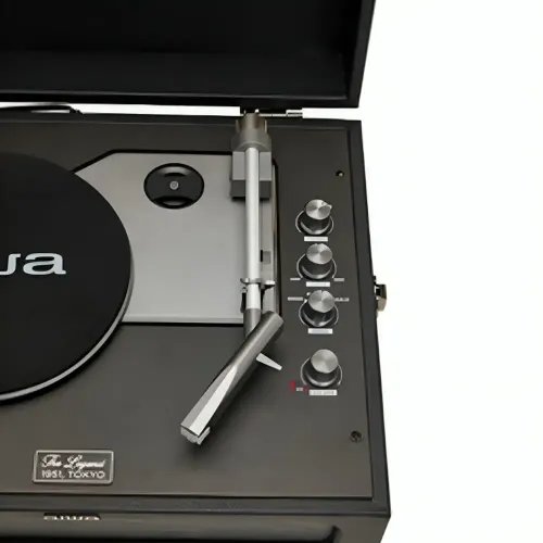 AIWA VINTAGE TURNTABLE IN LEATHER BRIEFCASE BLACK