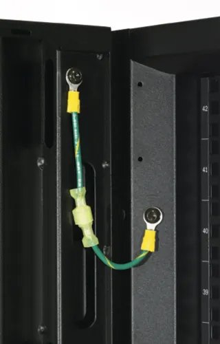 APCNetShelterSX42UAR3100600mmWidex1070mmDeepEnclosurewithSidesBlack