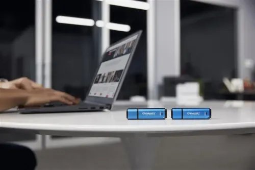 KingstonTechnologyIronKeyVaultPrivacy50USBflashdrive256GBUSBType-A3.2Gen13.1Gen1Blue