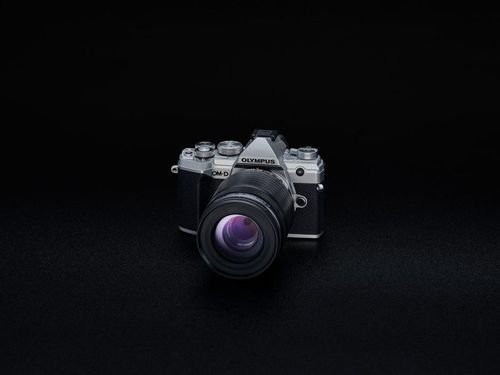 OlympusM.ZuikoDigitalED40-150mmF4.0PROincl.LenshoodWrappingcloth